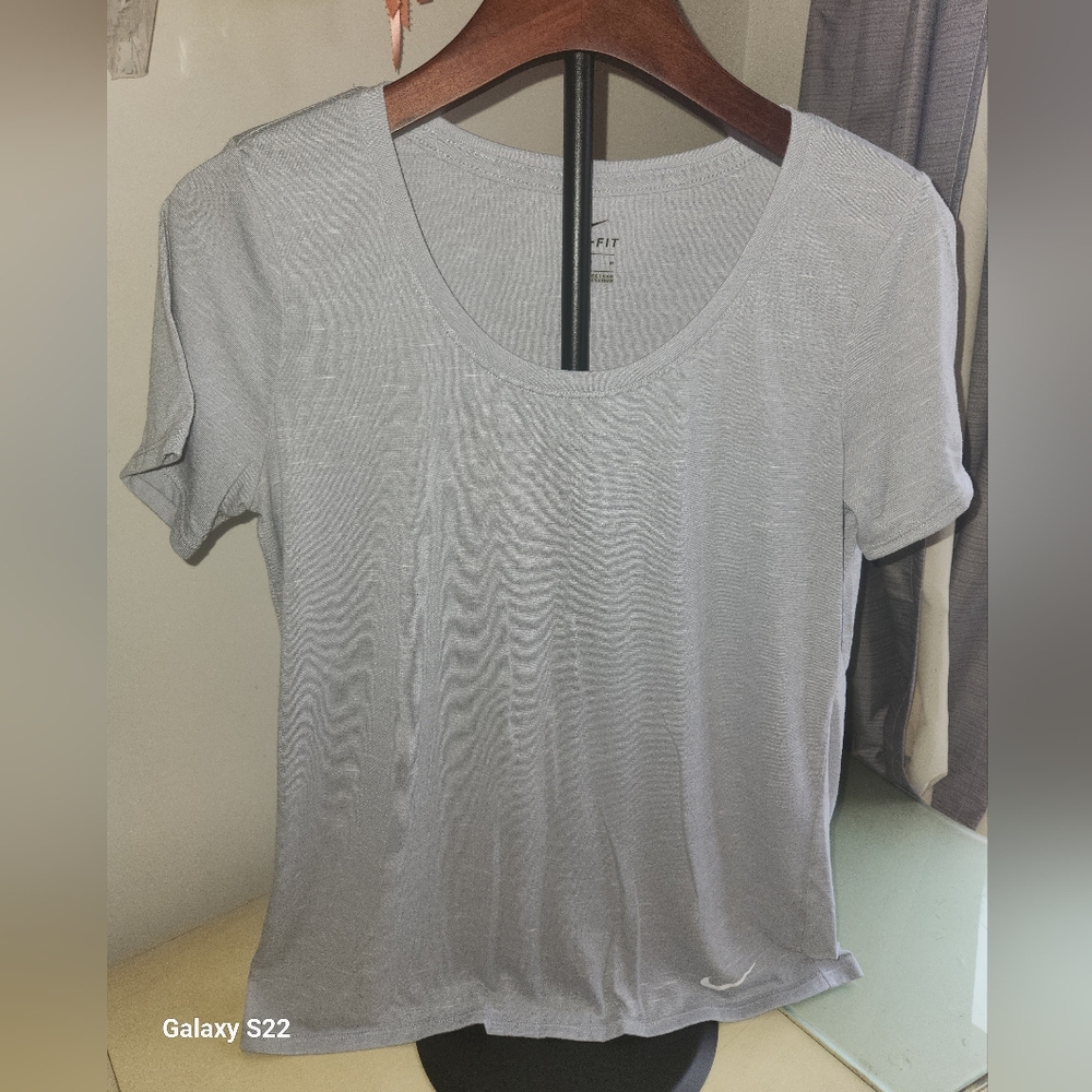 Nike Heather Gray Women's Short Sleeve Tee